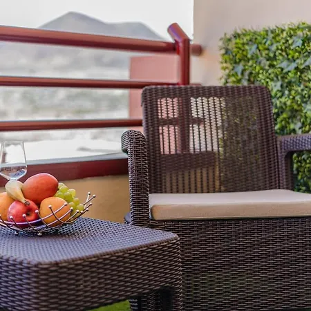 With Mountain Views In Cristianos アロナ