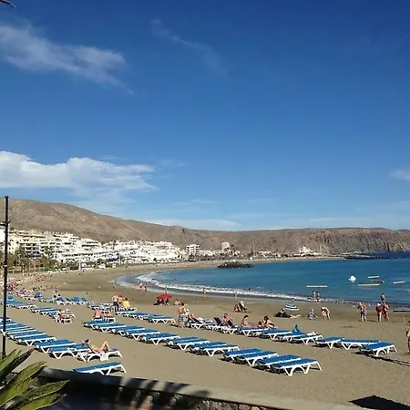 Lejlighed With Mountain Views In Cristianos *